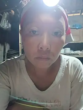 Snapshot of girl-hot2x chatting on June 26, 1:54 am girl-hot2x online show from June 26, 1:54 am