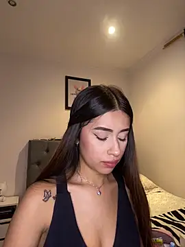 Snapshot of lauren_clauz chatting on February 11, 10:48 pm lauren clauz online show from February 11, 10:48 pm