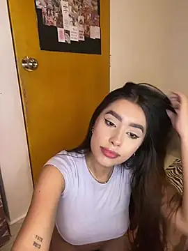 Snapshot of lauren_clauz chatting on April 8, 11:16 pm lauren clauz online show from April 8, 11:16 pm