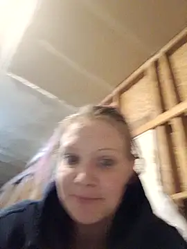 Snapshot of SquirtFlirtAlert chatting on February 5, 9:30 pm SquirtFlirtAlert online show from February 5, 9:30 pm