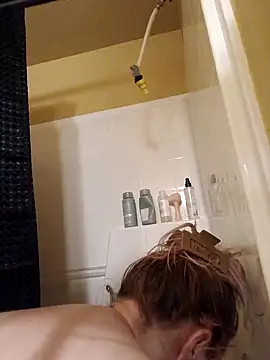 Snapshot of SquirtFlirtAlert chatting on April 4, 11:51 am SquirtFlirtAlert online show from April 4, 11:51 am