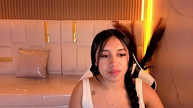 Juliana Tx online show from March 3, 3:01 am