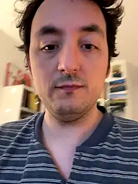 Snapshot of tinydock chatting on November 11, 8:03 am tinydock online show from November 11, 8:03 am