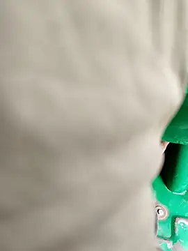 Snapshot of chandan964175das chatting on November 15, 6:33 am chandan964175das online show from November 15, 6:33 am