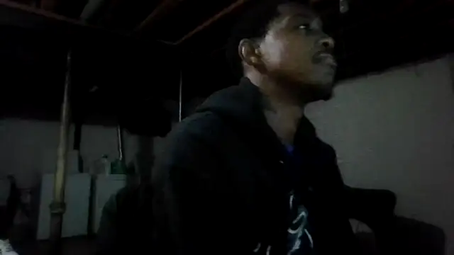 Snapshot of 100blkdav chatting on November 26, 7:31 am 100blkdav online show from November 26, 7:31 am