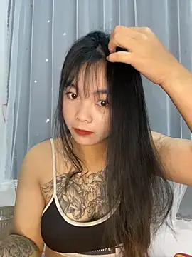 Snapshot of xu-ka chatting on December 5, 12:19 am xu-ka online show from December 5, 12:19 am