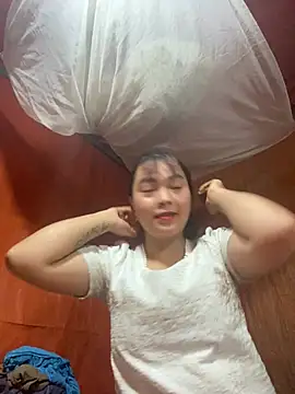 Snapshot of xu-ka chatting on April 15, 5:25 am xu-ka online show from April 15, 5:25 am