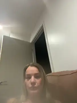 Snapshot of Cutebrowneyes_ chatting on December 19, 11:12 pm Cutebrowneyes online show from December 19, 11:12 pm