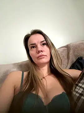 Snapshot of Cutebrowneyes_ chatting on January 13, 12:43 pm Cutebrowneyes online show from January 13, 12:43 pm