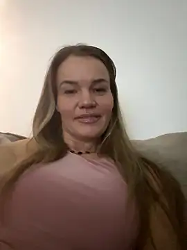 Snapshot of Cutebrowneyes_ chatting on January 14, 10:03 pm Cutebrowneyes online show from January 14, 10:03 pm