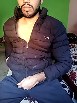 Snapshot of hotyyyyjonny chatting on November 18, 6:18 am hotyyyyjonny online show from November 18, 6:18 am