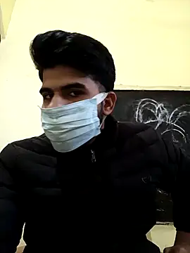 Snapshot of hotyyyyjonny chatting on December 3, 5:37 am hotyyyyjonny online show from December 3, 5:37 am