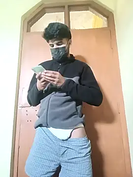 Snapshot of hotyyyyjonny chatting on December 16, 6:40 am hotyyyyjonny online show from December 16, 6:40 am