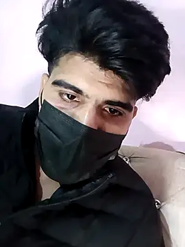 Snapshot of hotyyyyjonny chatting on December 17, 6:58 pm hotyyyyjonny online show from December 17, 6:58 pm