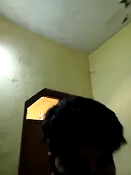 Snapshot of hotyyyyjonny chatting on February 28, 7:09 am hotyyyyjonny online show from February 28, 7:09 am