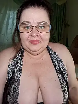 Natali-Gucci online show from August 9, 2:44 pm