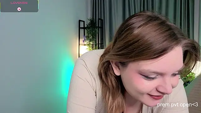 RacieBroom online show from January 10, 10:14 pm