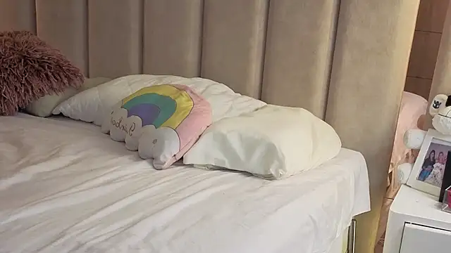 Snapshot of Iamnyxy chatting on December 3, 11:08 am Iamnyxy online show from December 3, 11:08 am