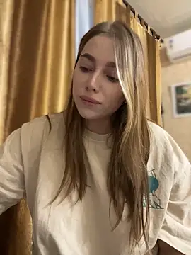 Snapshot of Mi_mill chatting on November 12, 1:00 pm Mi mill online show from November 12, 1:00 pm