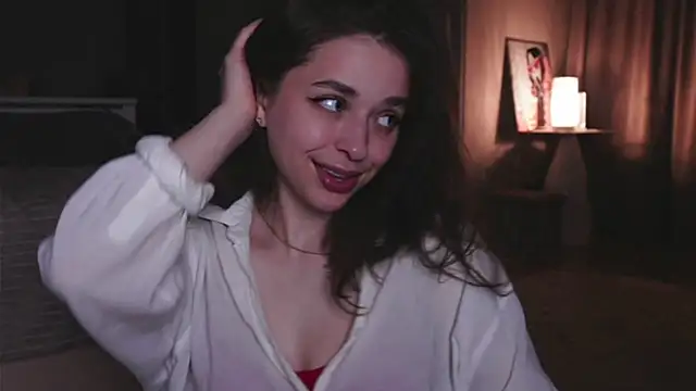 yoyogirlx online show from May 3, 2:01 pm
