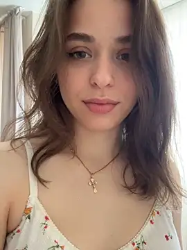 yoyogirlx online show from June 19, 3:44 am