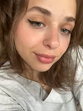 yoyogirlx online show from July 26, 3:04 am