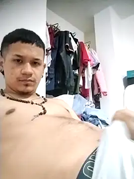 Snapshot of Chris____Col chatting on November 24, 5:40 am Chris Col online show from November 24, 5:40 am