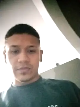 Snapshot of Chris____Col chatting on November 28, 12:57 am Chris Col online show from November 28, 12:57 am