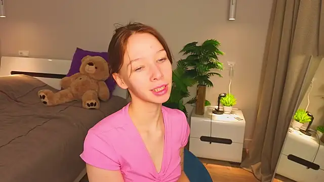 Snapshot of LilyPoetry_ chatting on December 15, 11:25 am LilyPoetry online show from December 15, 11:25 am