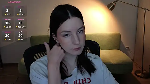 Snapshot of v_crizis324 chatting on May 30, 2:25 pm v crizis324 online show from May 30, 2:25 pm