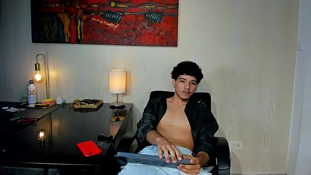 Snapshot of tiven-prince chatting on November 13, 3:33 pm tiven-prince online show from November 13, 3:33 pm