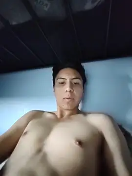 ianyoung18 online show from November 13, 6:51 pm