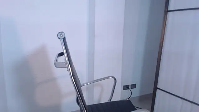 Snapshot of CataGreen1 chatting on November 11, 9:04 pm CataGreen1 online show from November 11, 9:04 pm