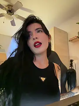 Snapshot of Cristal_Cerati_ chatting on May 19, 10:49 pm Cristal Cerati online show from May 19, 10:49 pm