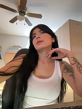 Snapshot of Cristal_Cerati_ chatting on May 22, 7:30 pm Cristal Cerati online show from May 22, 7:30 pm