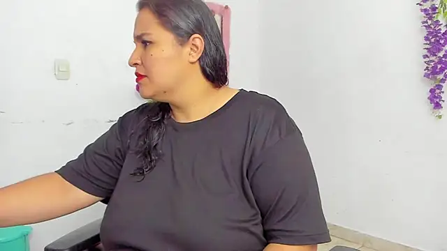  1Zoey online show from February 12, 10:21 am