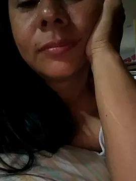 Snapshot of Aleja-198522 chatting on November 15, 1:51 pm Aleja-198522 online show from November 15, 1:51 pm