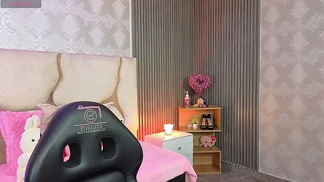 Snapshot of Joselyn_tay chatting on May 12, 1:30 pm Joselyn tay online show from May 12, 1:30 pm