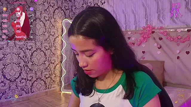 Snapshot of Joselyn_tay chatting on June 1, 3:52 am Joselyn tay online show from June 1, 3:52 am