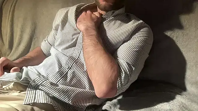 Snapshot of Pmendes98 chatting on November 17, 6:57 pm Pmendes98 online show from November 17, 6:57 pm