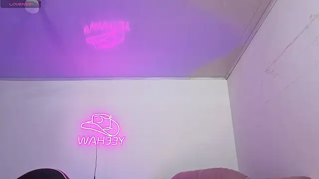 ISABELA TAY online show from April 28, 11:37 am