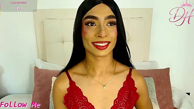 Snapshot of Daphne_Hills chatting on July 29, 9:46 pm Daphne Hills online show from July 29, 9:46 pm