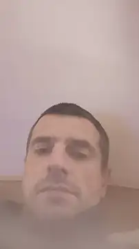 Snapshot of TwardyKierowca chatting on November 19, 3:39 am TwardyKierowca online show from November 19, 3:39 am