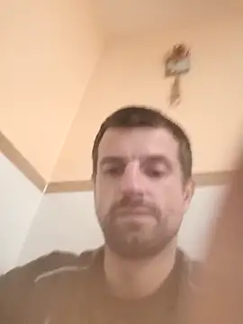 Snapshot of TwardyKierowca chatting on April 11, 9:41 pm TwardyKierowca online show from April 11, 9:41 pm