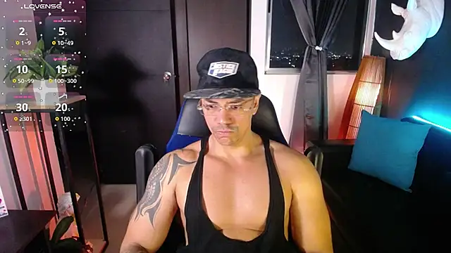 Snapshot of Zed_ferrer chatting on June 5, 9:26 am Zed ferrer online show from June 5, 9:26 am
