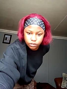 Snapshot of TianaXo chatting on November 18, 9:47 am TianaXo online show from November 18, 9:47 am