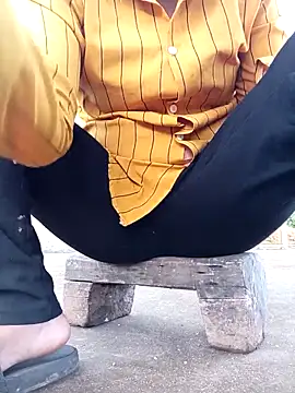 Lyly sexyy online show from May 12, 9:50 am