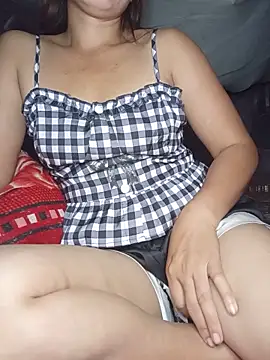 Lyly sexyy online show from June 15, 10:01 pm