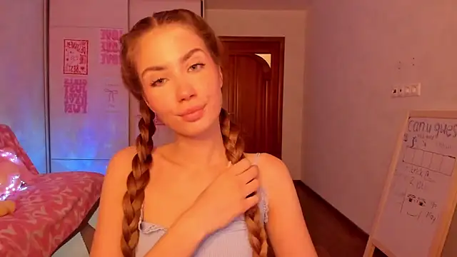 Snapshot of Aurora_Glow21 chatting on May 27, 12:02 pm Aurora Glow21 online show from May 27, 12:02 pm