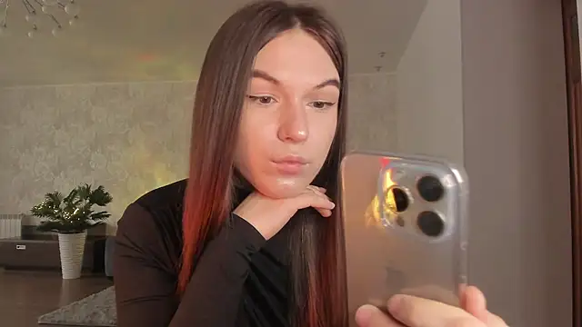 Snapshot of luna_lust_212 chatting on April 19, 4:23 am luna lust 212 online show from April 19, 4:23 am